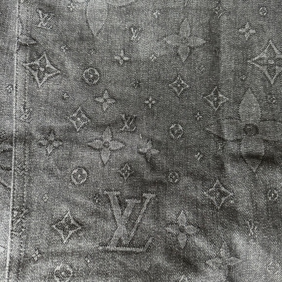 AUTHENTIC Louis Vuitton Monogram DNA Denim Jacket - Picture 2 of 4